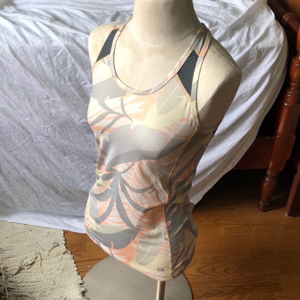 ♦️SOLD GapFit Running Mesh Tank